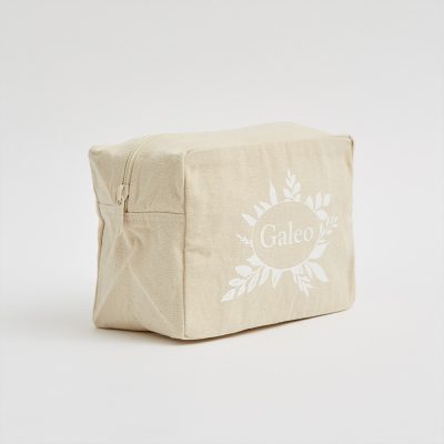 medium square canvas wash bag