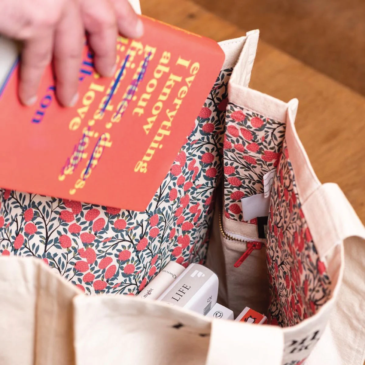 tote-bags-with-inner-lining