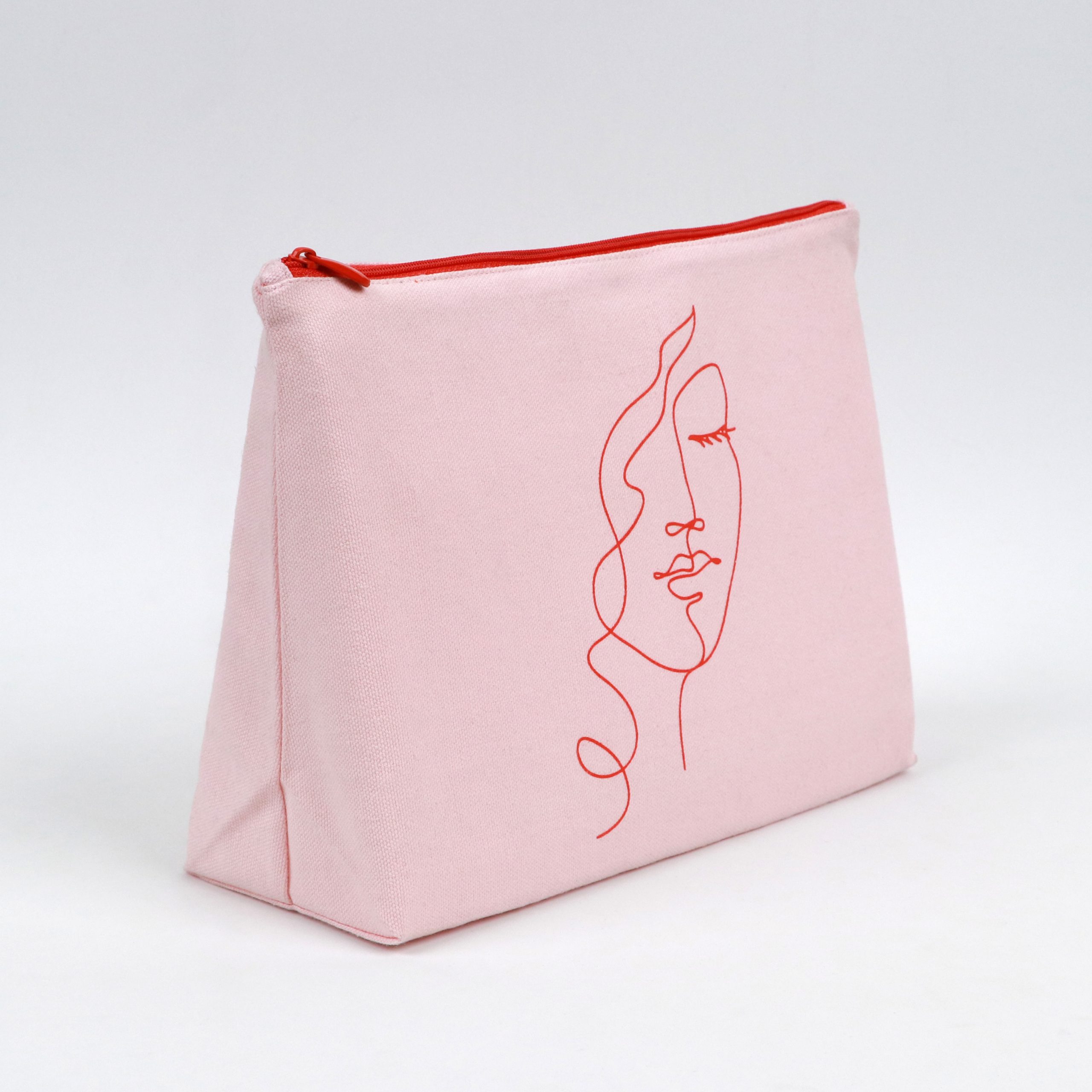 Pouch Bag with bottom gusset<p>25 w x 13 h x 5 d cm</p>